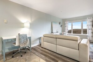 113 Vacation by the Sea