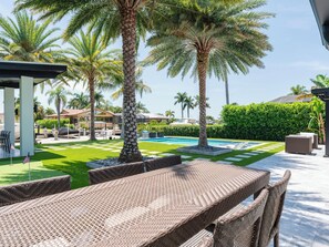 Outdoor dining