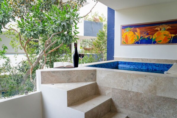 Your very own private plunge pool