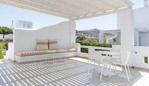 Beautiful Naxos Villa | 4 Bedrooms | Villa Kaguya | Spacious Outdoor Area | Pyrgaki