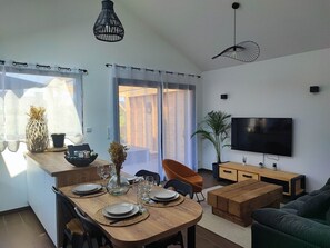 Dining area and lounge