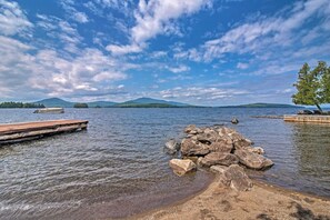 Seascape Serenity: Where the Ocean Paints a Picture of Peace
