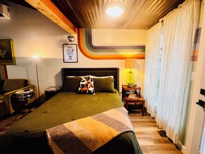 Queen size bed