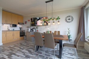 Apartment 273
