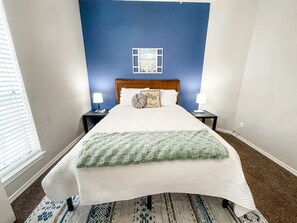 Cozy and inviting second bedroom – perfect for a restful night's sleep!