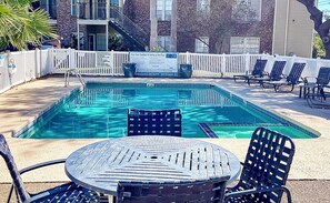 Take a dip in the building's sparkling shared pool. The pool is available year-round for your enjoyment!