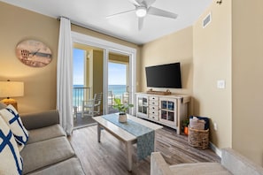 Living Area with Gulf Views