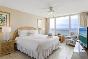 22-Gulfside-1302-Master-Bed