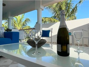 Outdoor Lounge 