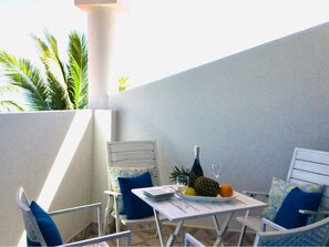 Outdoor Seating 