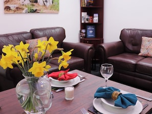 Open plan living space | Bwthyn y Celyn, Conwy Town