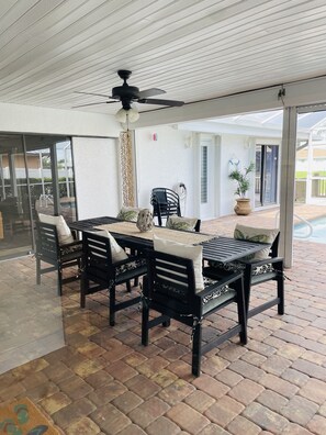 Outdoor dining