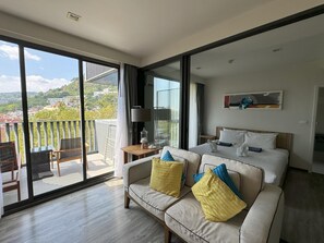 D229 Cozy apartment - walk to beach, pool & gym (11881)