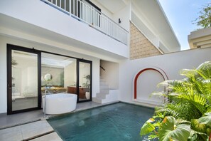 Private pool