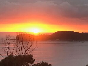 Enjoy the Sunrise with these Incredible views over Pirates Bay