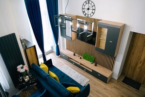 Living space | Book Now with RENTUJEMY.COM