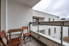 Balcony - Book Now with RENTUJEMY.COM