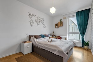 Main Bedroom - Book Now with RENTUJEMY.COM