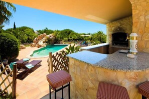 Bar and pool area