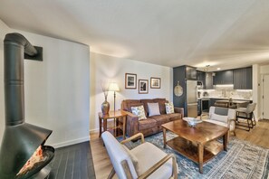The open living area and kitchen makes for romantic getaways