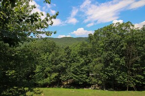 With amazing views of the Blue Ridge Mountains