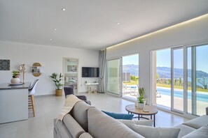 Lefkimmiatis Villa Erika Newly Built Interior