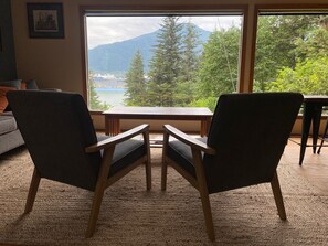 Stunning ocean views. Wilderness view. 
