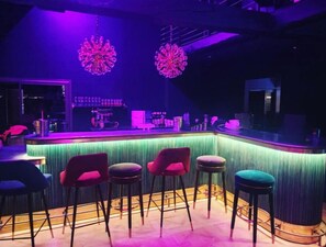 Bar (in der Unterkunft)