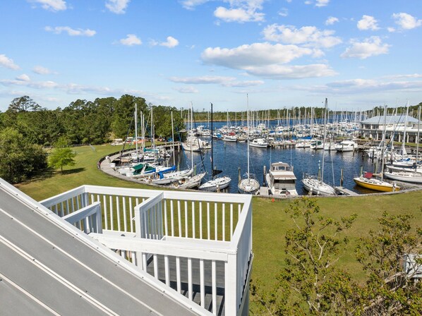Welcome to our stunning Airbnb with a breathtaking balcony view! 