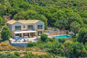 Villa Hlazeika image