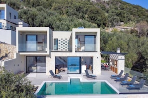 Villa Nissaki View 1 image