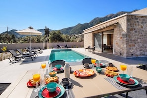 Villa Anthelia image