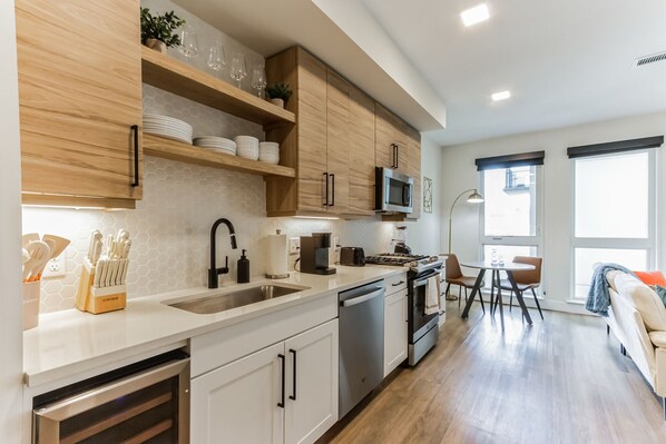 2048x1365 1160 E 18th Ave Denver CO 80218 USA FriApr1220241712910652060
