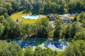 Make the most of your stay with access to the heated outdoor pool, tennis courts, and basketball courts—all open from Memorial Day through Labor Day for endless seasonal fun and relaxation!
