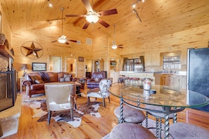 Dining Area | Dishware & Flatware
