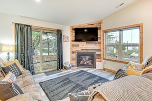 Living Room | Smart TVs | Free WiFi