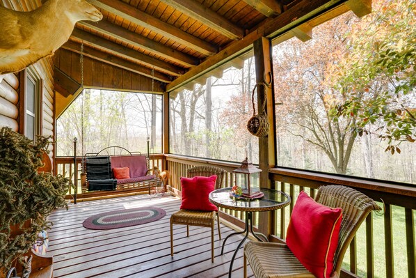 Luray Vacation Rental | 1BR | 1BA | 1,200 Sq Ft | 3 Steps Required to Enter
