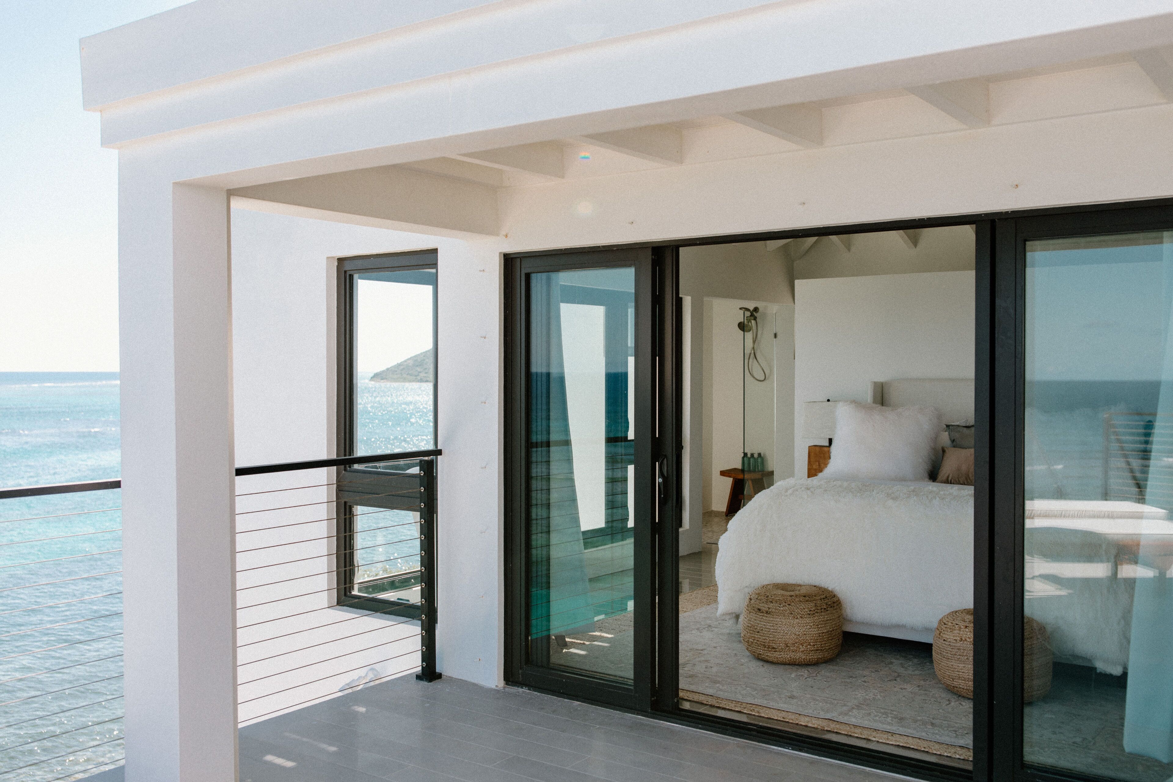 EAST END OCEAN FRONT/INFINITY POOL: SUNKISSED VILLA - Estate EAST END OCEAN FRONT/INFINITY POOL: SUNKISSED VILLA - Estate
