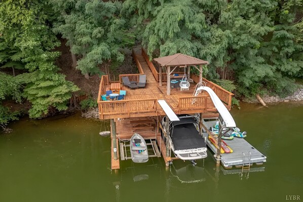2-Story Party Dock!