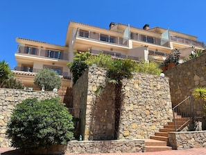 Facade / entrance