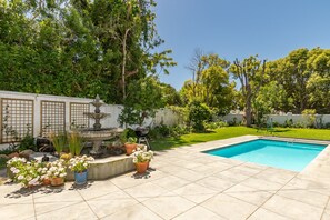 Stunning 6x4m , heated pool with solid cover.