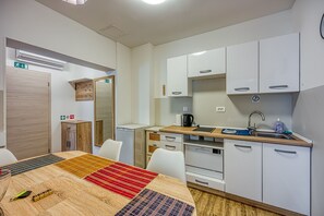 Cocina y comedor
