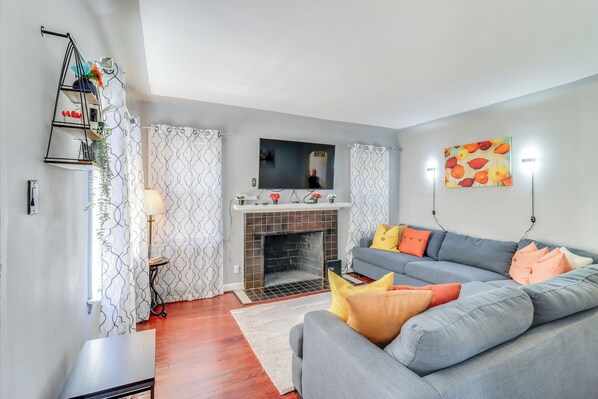 Detroit Vacation Rental | 3BR | 1BA | 1,371 Sq Ft | Steps Required to Enter