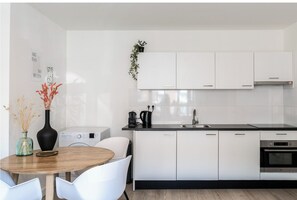 Cook in style in this sleek, modern kitchen
