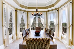 FORMAL DINING RM