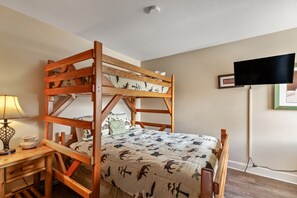 Second Bedroom - Bunk Room