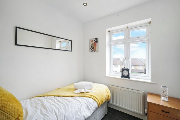 Single Room , Yellow White Theme with mirror and street view