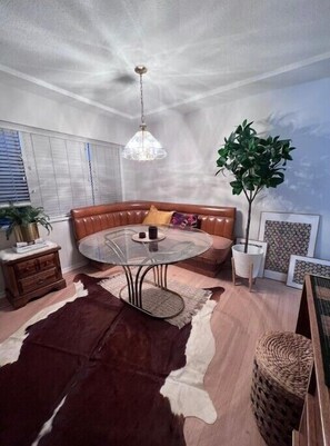 Dining set 
