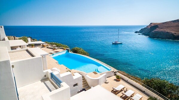 Breathtaking Seaview from master bedroom's balcony