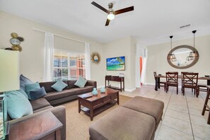 16-web-or-mls-8940-majesty-palm-rd